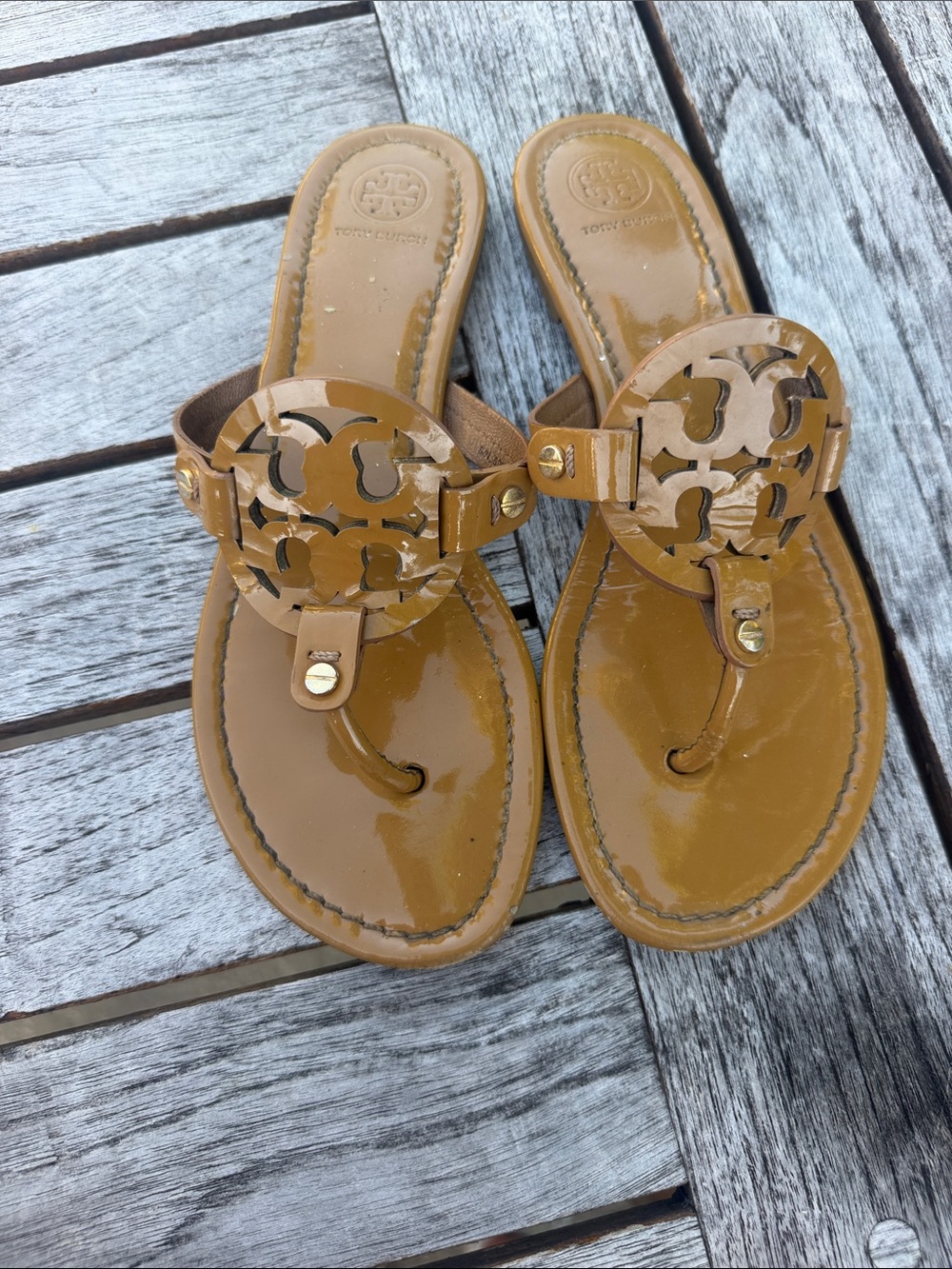 Tory Burch Tan Patent Leather Logo Thong Sandals womens